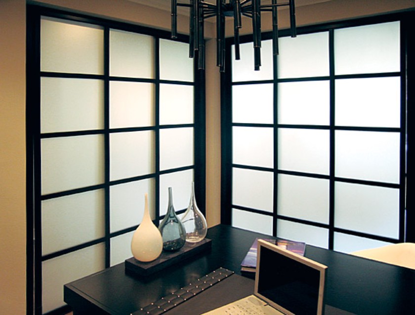 Угловая перегородка в японском стиле с матовым стеклом Чебоксары