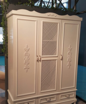 Распашные двери с декоративными накладками Чебоксары